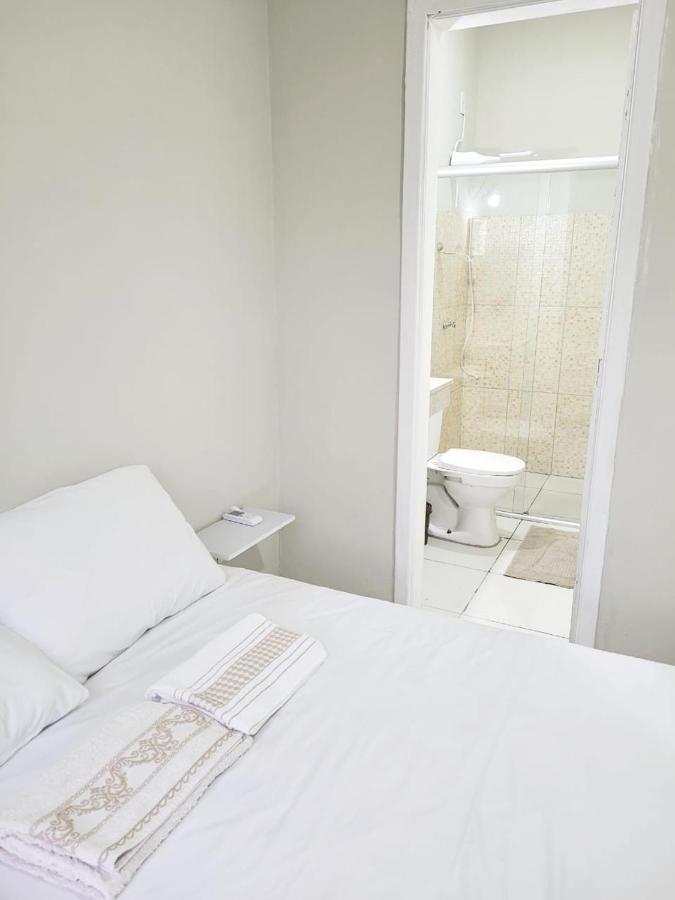Sobrado 6 Amplo E Confortavel Em Condominio コルンバ エクステリア 写真