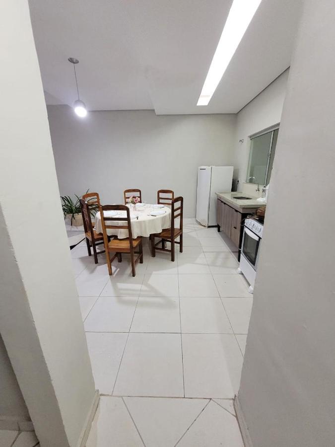 Sobrado 6 Amplo E Confortavel Em Condominio コルンバ エクステリア 写真
