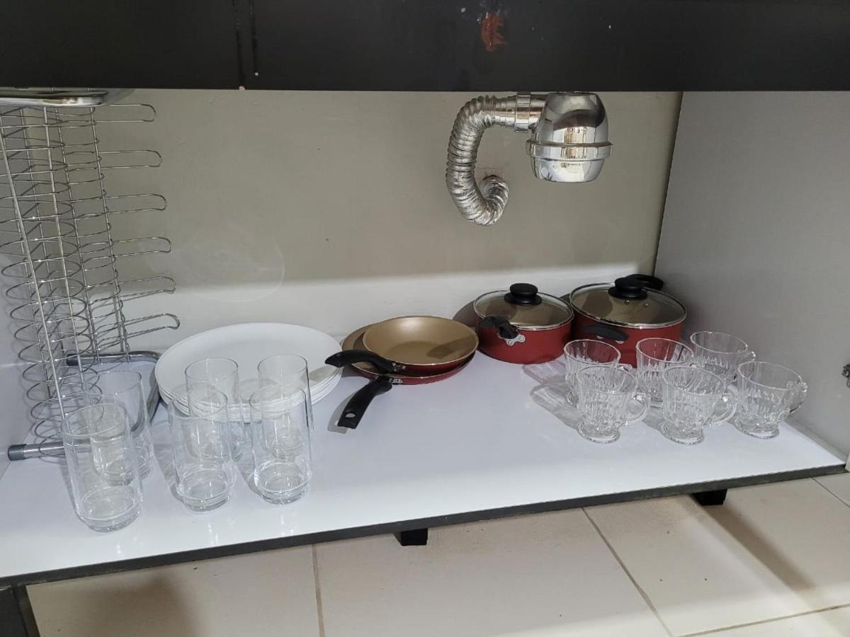 Sobrado 6 Amplo E Confortavel Em Condominio コルンバ エクステリア 写真